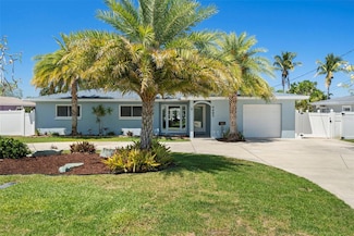 9485 Treasure Ln NE, Saint Petersburg, FL 33702