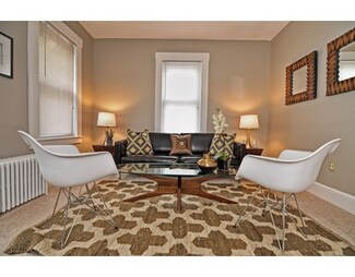 374 Salem St, Lawrence, MA 01843