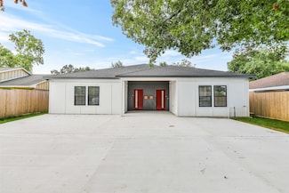 6103 Cavalier St, Houston, TX 77087