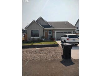 32740 E Macy St, Coburg, OR 97408
