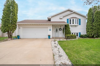 1288 Wheatfield Way, Oshkosh, WI 54904