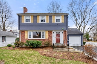 14 Thompson St, Dedham, MA 02026