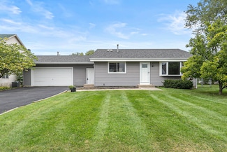 1N210 Darling St, Carol Stream, IL 60188