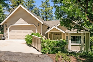 27376 Pinewood Dr, Lake Arrowhead, CA 92352