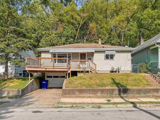 2726 Pinard St, Dubuque, IA 52001