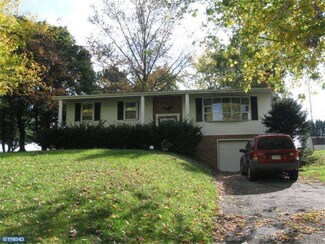 235 E Main St, Hegins, PA 17938