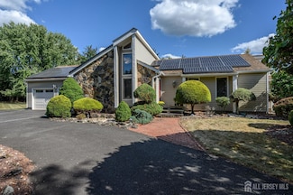 6 Steeple Dr, Hillsborough, NJ 08844