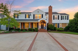 1707 Pennington Way, Nichols Hills, OK 73116