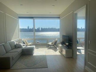 9 Somerset Ln Unit 319, Edgewater, NJ 07020