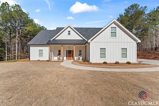 1017 Riverstone Dr, Social Circle, GA 30025