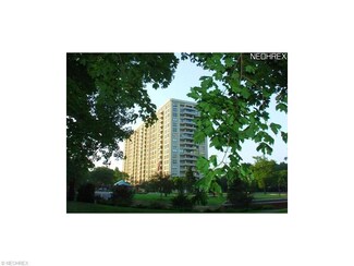 1 Bratenahl Place Unit 812, Cleveland, OH 44108
