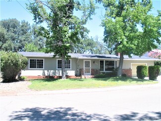 1298 Dusty Ln, Redding, CA 96002