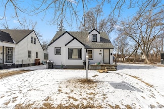 9069 Pierson St, Detroit, MI 48228