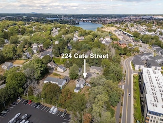 224 Cate St, Portsmouth, NH 03801
