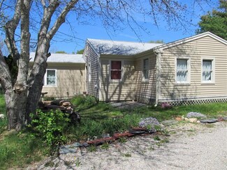 290 Race Ln, Marstons Mills, MA 02648