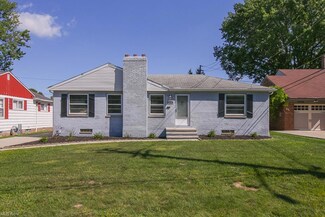 9008 W Moreland Rd, Cleveland, OH 44129