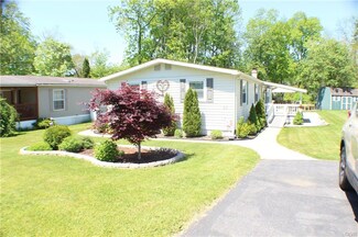 66 Hickory Hills Dr, Bath, PA 18014