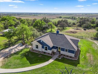 1375 County Road 156, Granger, TX 76530
