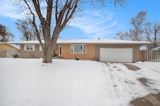2010 Ross St, Yankton, SD 57078