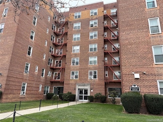 30-11 Parsons Blvd Unit 2T, Flushing, NY 11354