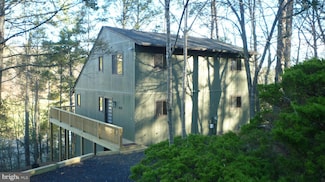 63 Fairway Dr, Basye, VA 22810