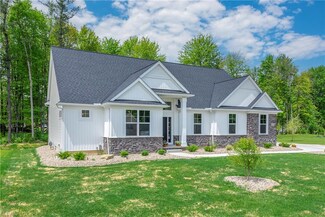 9830 Edgewood Ct, Broadview Heights, OH 44147