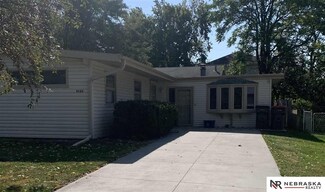 5735 Greenwood St, Lincoln, NE 68507