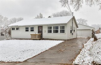 204 Hughes Ave, Des Moines, IA 50315