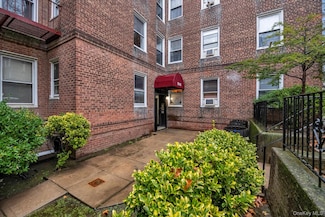 79-06 Main St Unit 2-J, Flushing, NY 11367