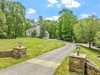 58 Buttrick Ln, Carlisle, MA 01741