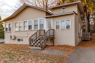 692 Main Rd N, Hampden, ME 04444