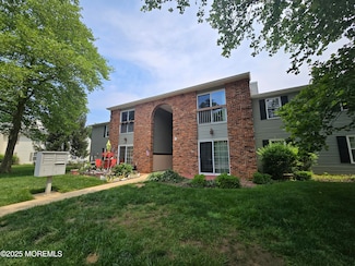 9-2 Seattle Ct Unit 2, Freehold, NJ 07728