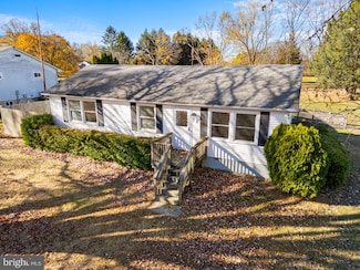7 1/2 Liberty St, Port Penn, DE 19731