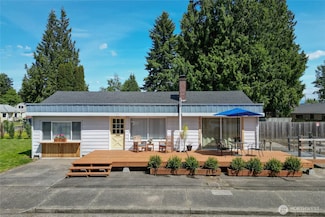 113 27th St NE, Puyallup, WA 98372