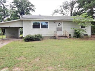 9 Kaufman Ln, Hattieville, AR 72063