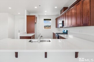 857 Agate Way, Fernley, NV 89408