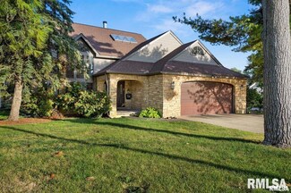 1220 S Main St, Morton, IL 61550