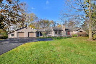 228 Burgess Rd, Geneva, IL 60134