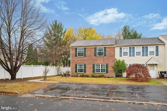 23 Cavalry Dr, Horsham, PA 19044