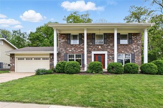 1853 Schoettler Valley Dr, Chesterfield, MO 63017