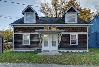 643 Main St, Williamstown, MA 01267