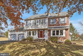 212 Hampton Cir, Gilbertsville, PA 19525