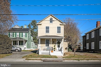 306 E Main St, Berryville, VA 22611