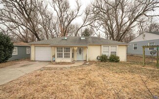 3562 SW Kirklawn Ave, Topeka, KS 66611