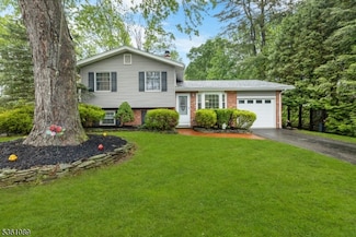 62 Valley View Rd, High Bridge, NJ 08829