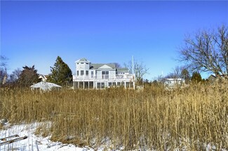 47 2nd St, Charlestown, RI 02813
