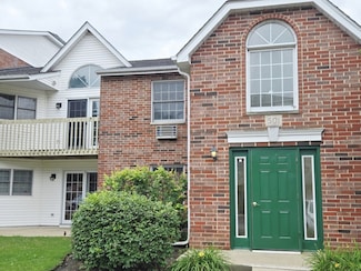 501 Leah Ln Unit 2A, Woodstock, IL 60098