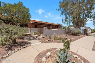 364 S Paseo Lobo Unit C, Green Valley, AZ 85614