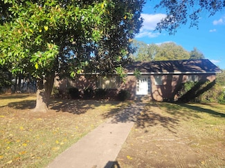 202 NE 4th St, England, AR 72046