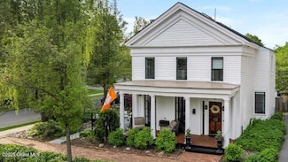 139 Grand Ave, Saratoga Springs, NY 12866